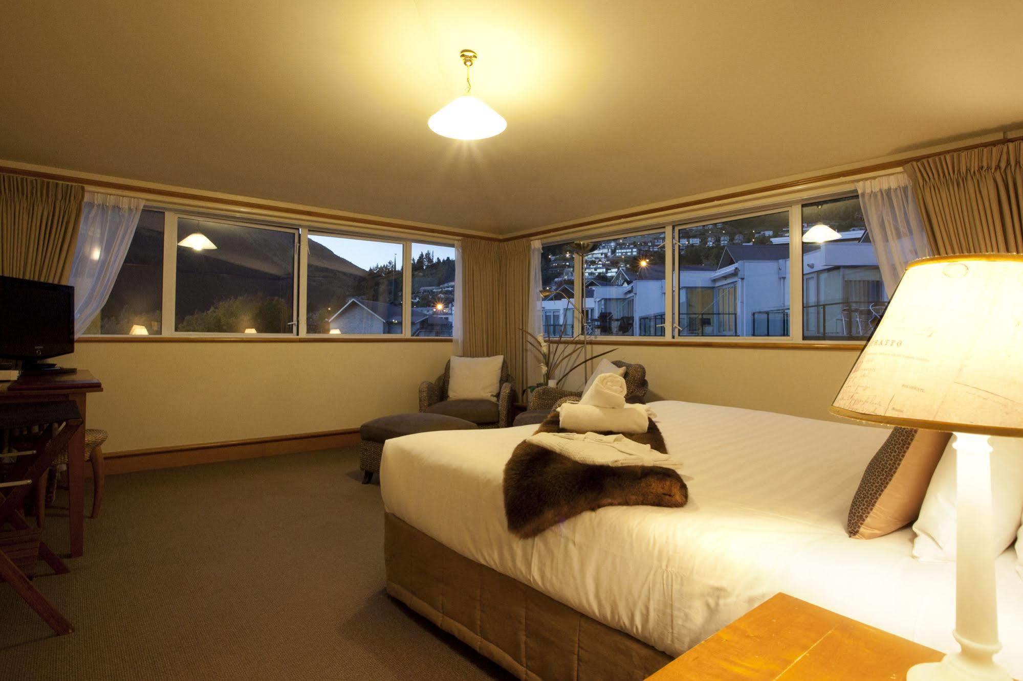 The Central Private Hotel By Naumi Hotels Queenstown Exteriör bild